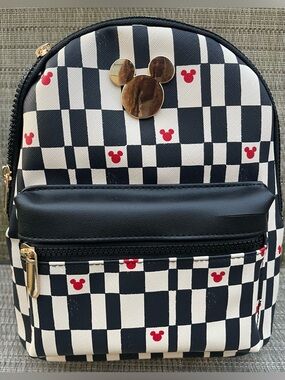 Disney Mickey Mouse Bioworld Backpack Purse Mickey (Brand New)